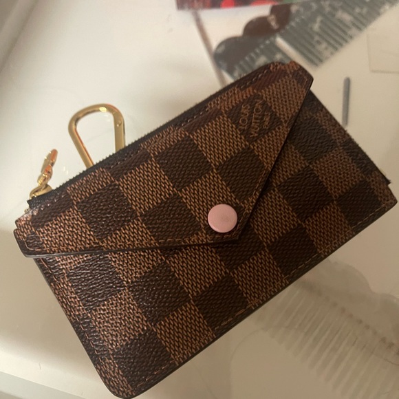 Louis Vuitton Recto Verso Card Holder - Picture 15 of 17